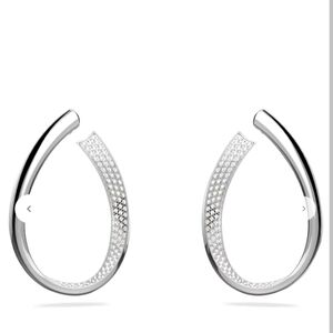 SALE❣️Swarovski Pave Hoops 😍 BEAUTIFUL plus free Swarovski Elements Necklace